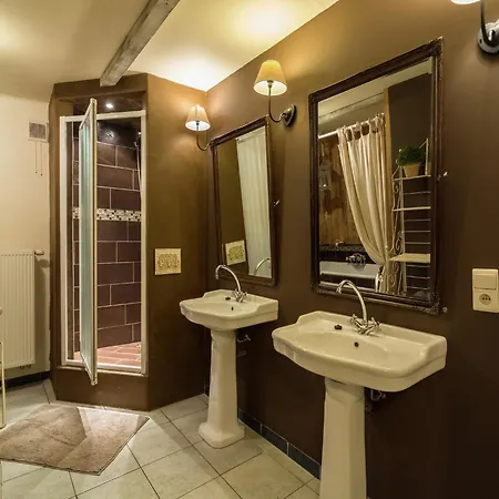 Feriehus Quaint In Bievre In The Forest *