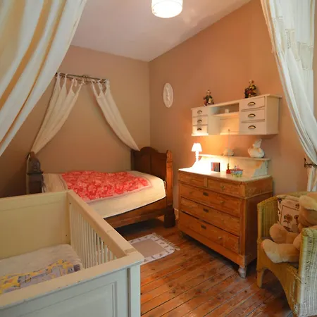 펜션 Quaint In Bievre In The Forest *
